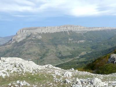 Valle Sakana-Sierras Navarra; desnivel acumulado las cascadas del purgatorio embalse del villar sier